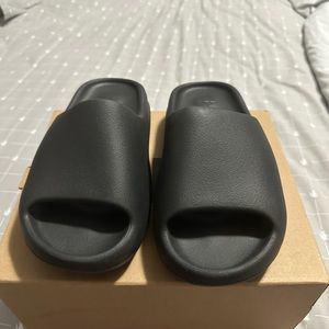 Authentic Yeezy Slide